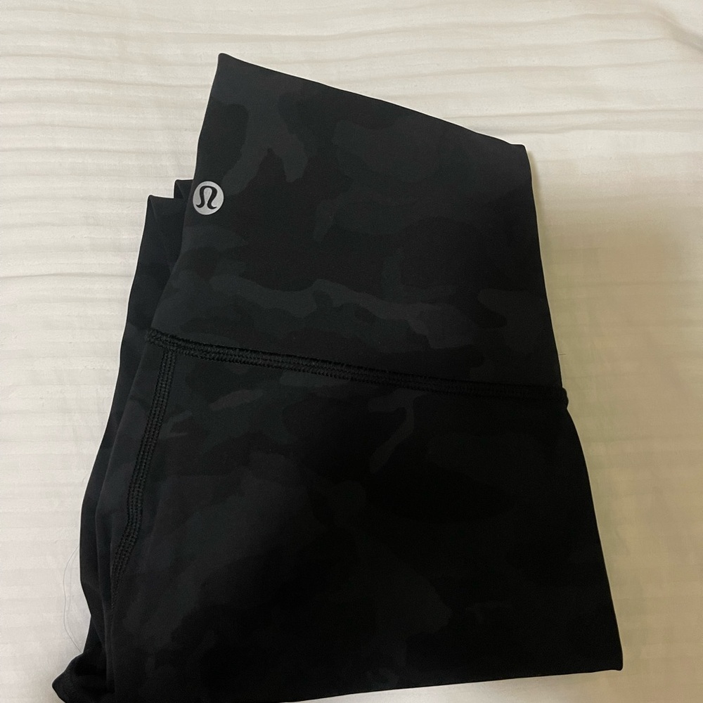 Lululemon Wunder Under 25 sz 4 Incognito Camo